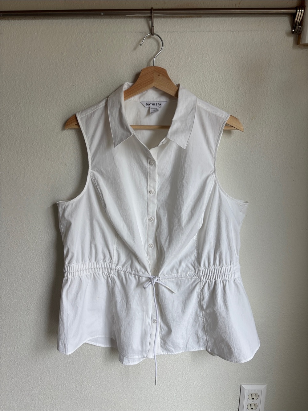 ATHLETA Womens 1X Levitate Poplin Tank Top White Button Front
